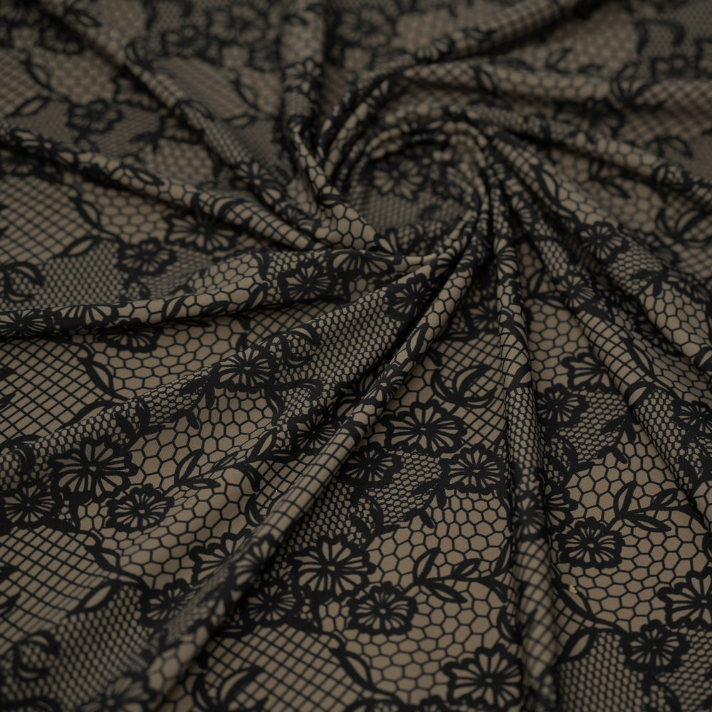 Illusion Lace Poser