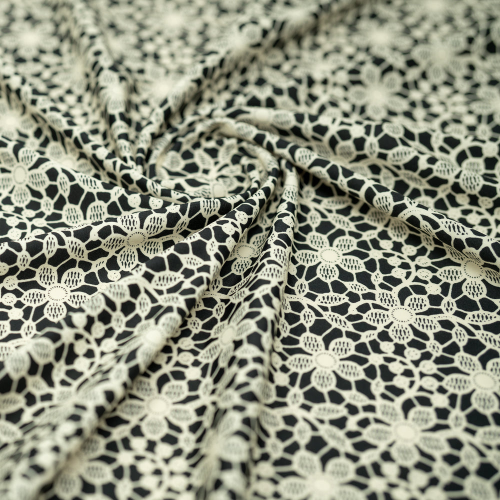 Illusion Lace Poser
